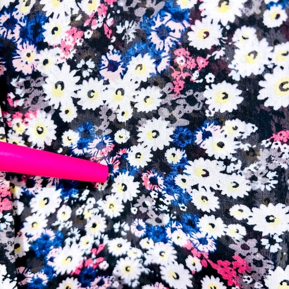 REITMANS Black floral sheer blouse - Picture 8 of 10